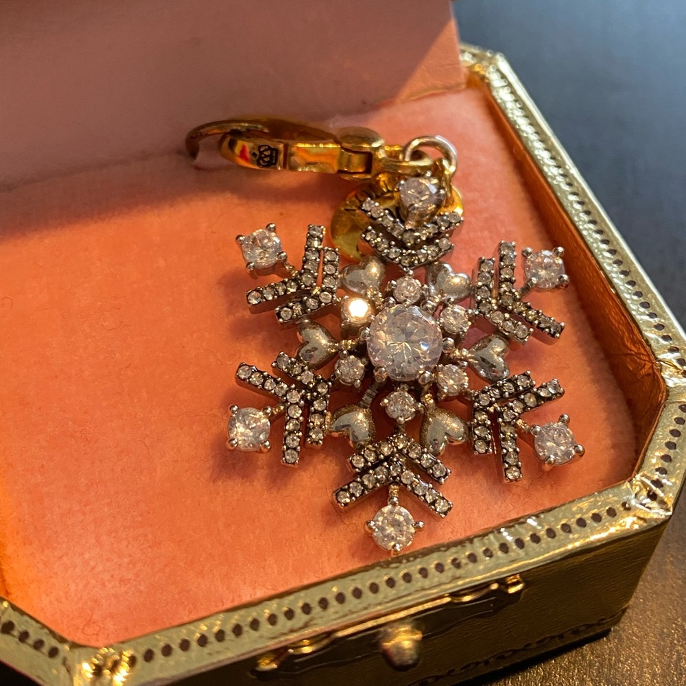Juicy Couture Limited Edition 2007 Snowflake Charm